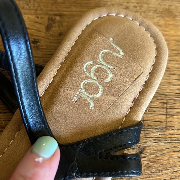 Sugar Thong Sandal - Picture 4 of 4